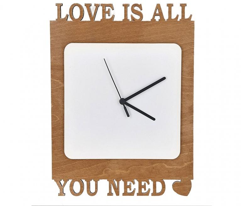 Custom LOVE wooden clock 1 Reloj de madera personalizado