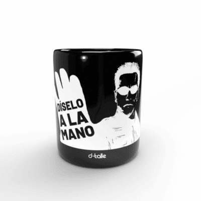 Taza Díselo a la mano